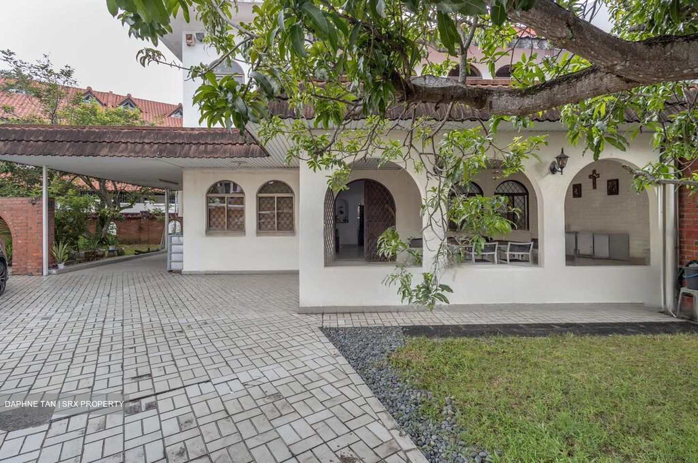 Sennett Estate (D13), Terrace #458446591